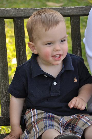 Downsized Image [FamilyPics1month-4.JPG - 4981kB]