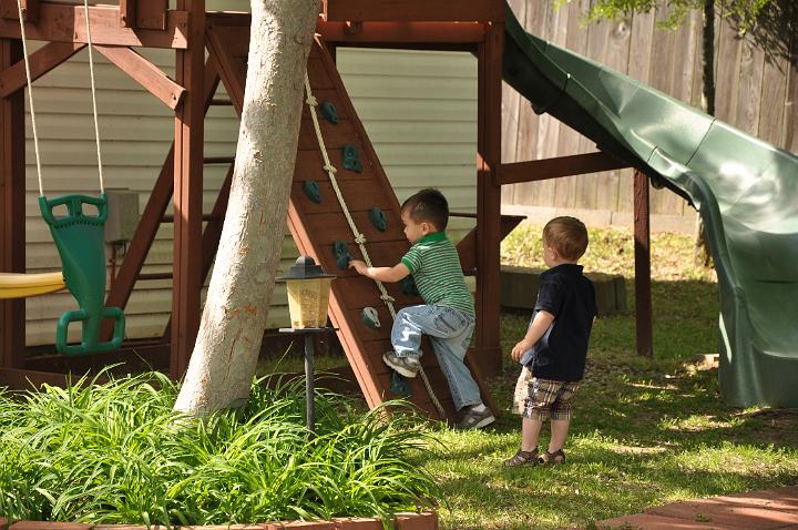 Downsized Image [Carters3rdBday-01.JPG - 5747kB]