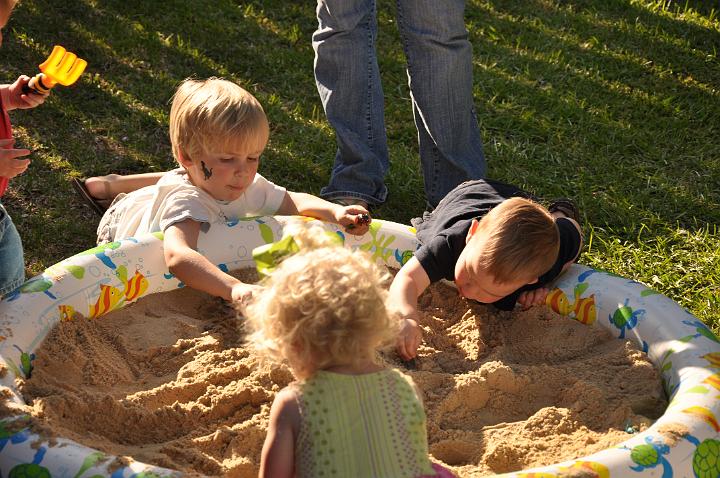 Downsized Image [Carters3rdBday-13.JPG - 5533kB]