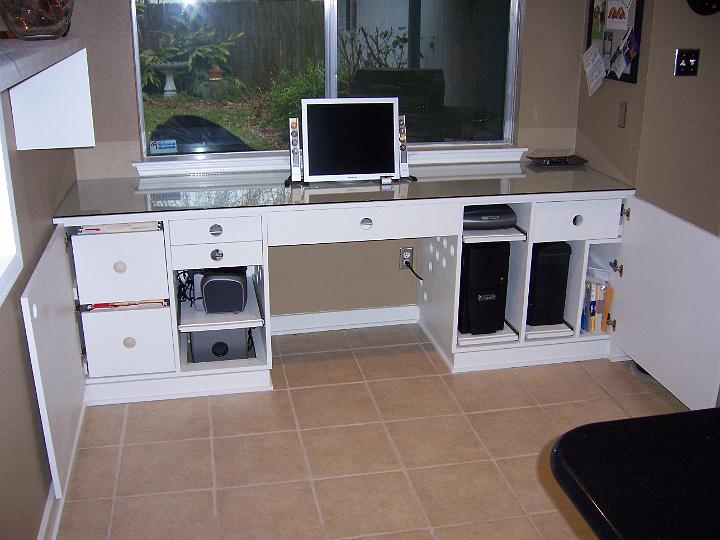 desk w/doors open