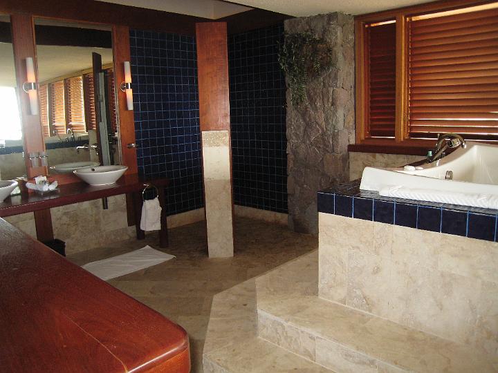 Jade Mountain Bathroom