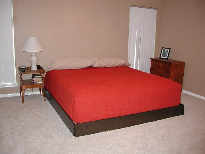 picture of (almost) complete platform bed